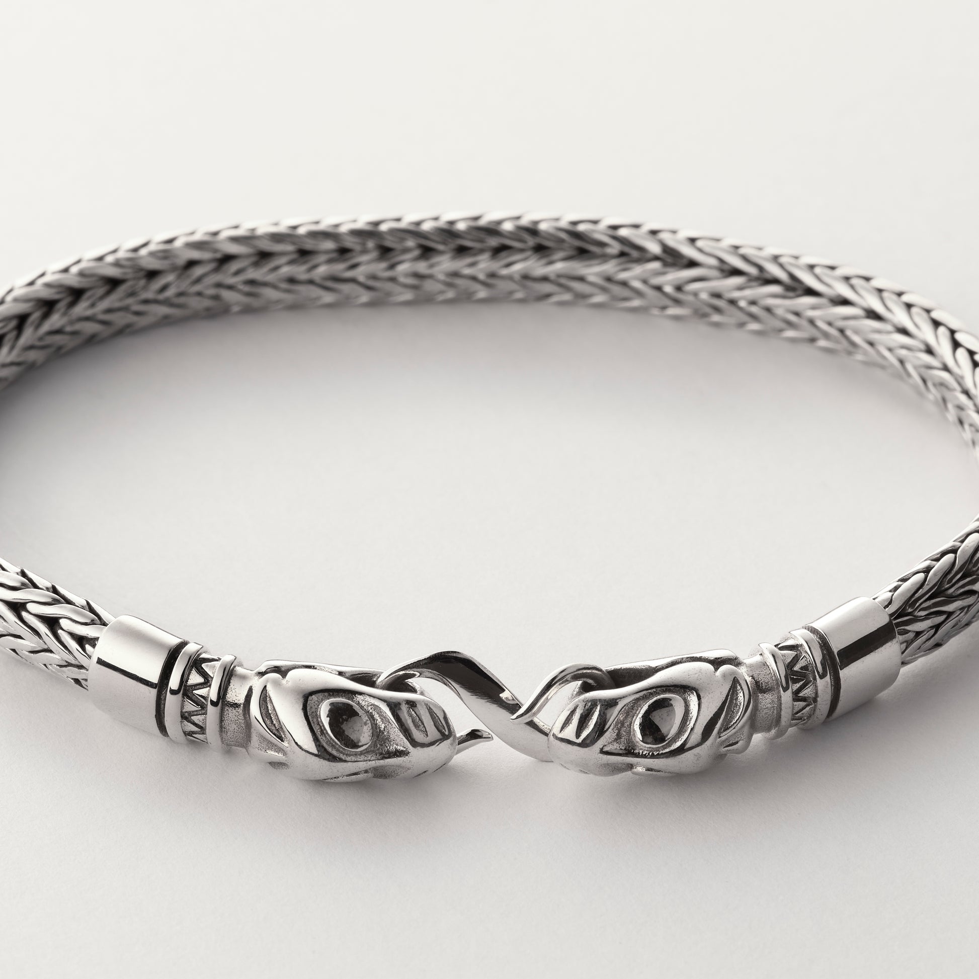 Bold wolf head weave bracelet