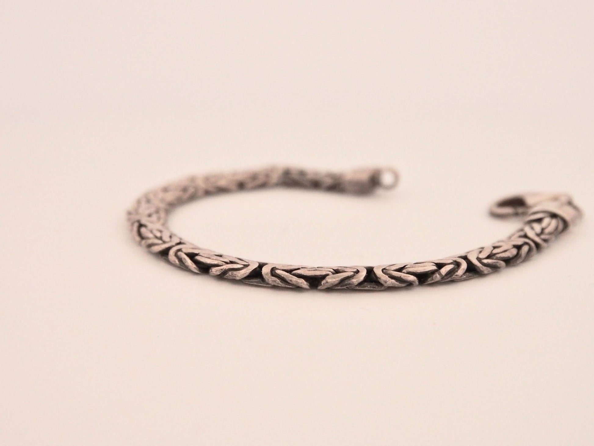 Flat fusion bracelet