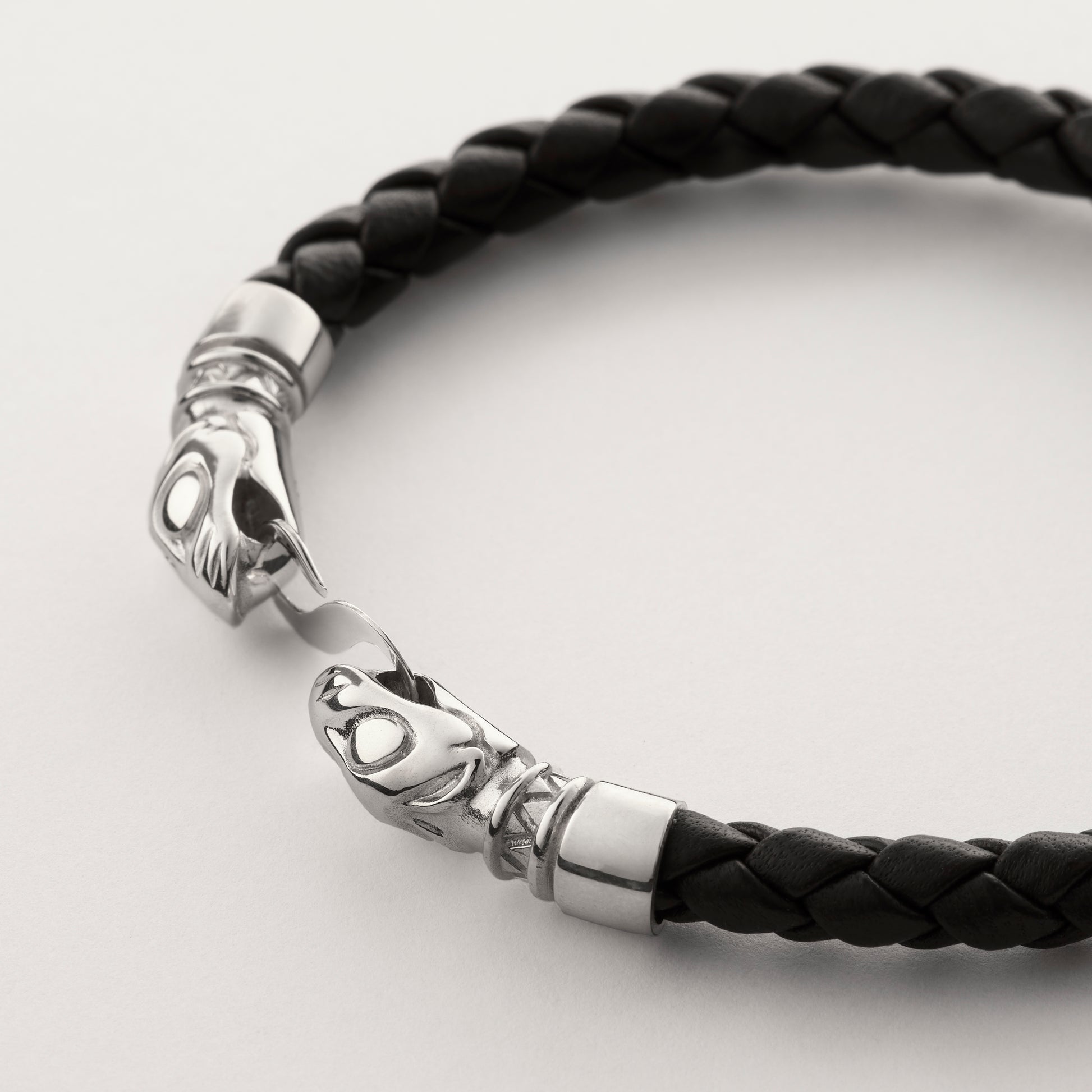 Wolf head leather bracelet