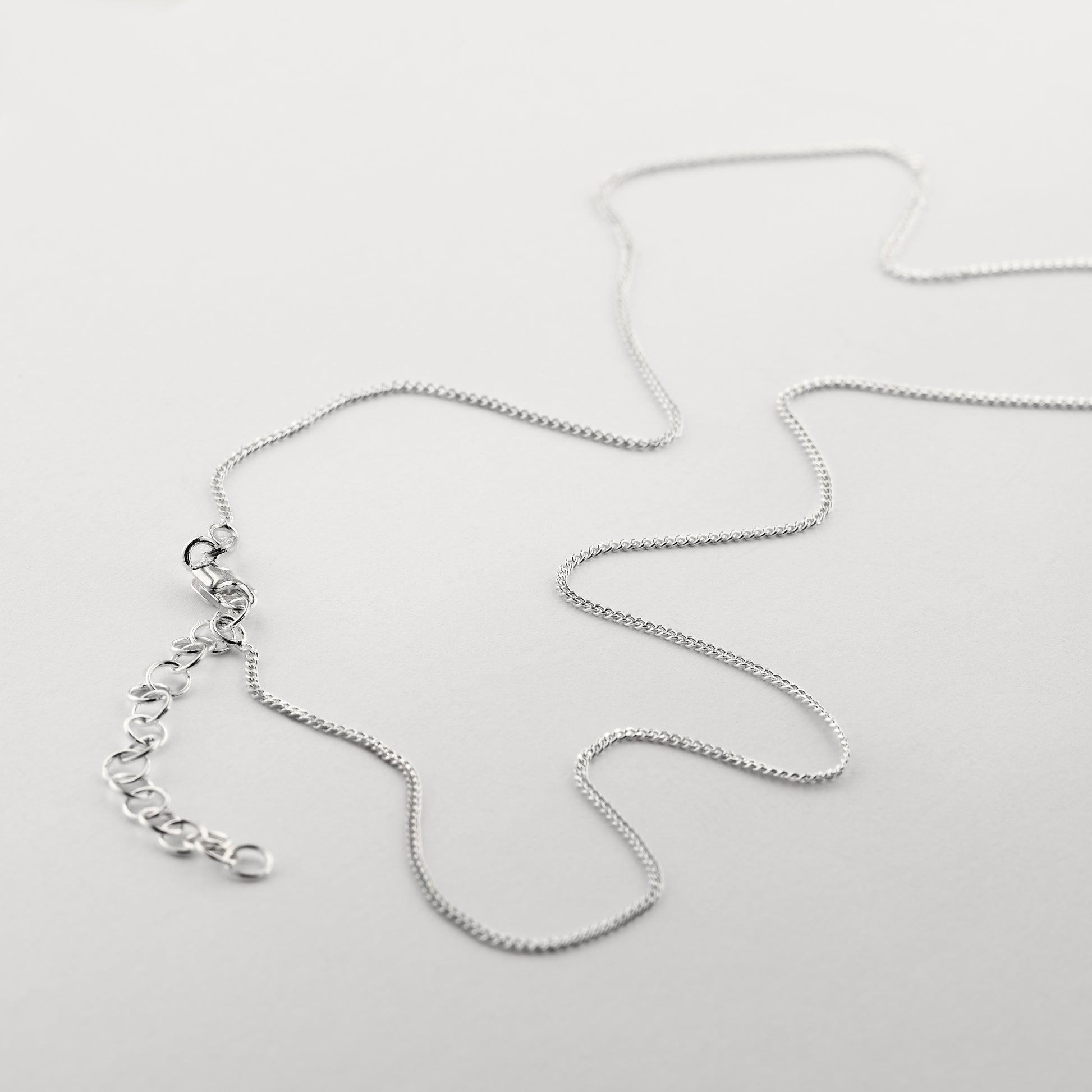 Essential curb chain