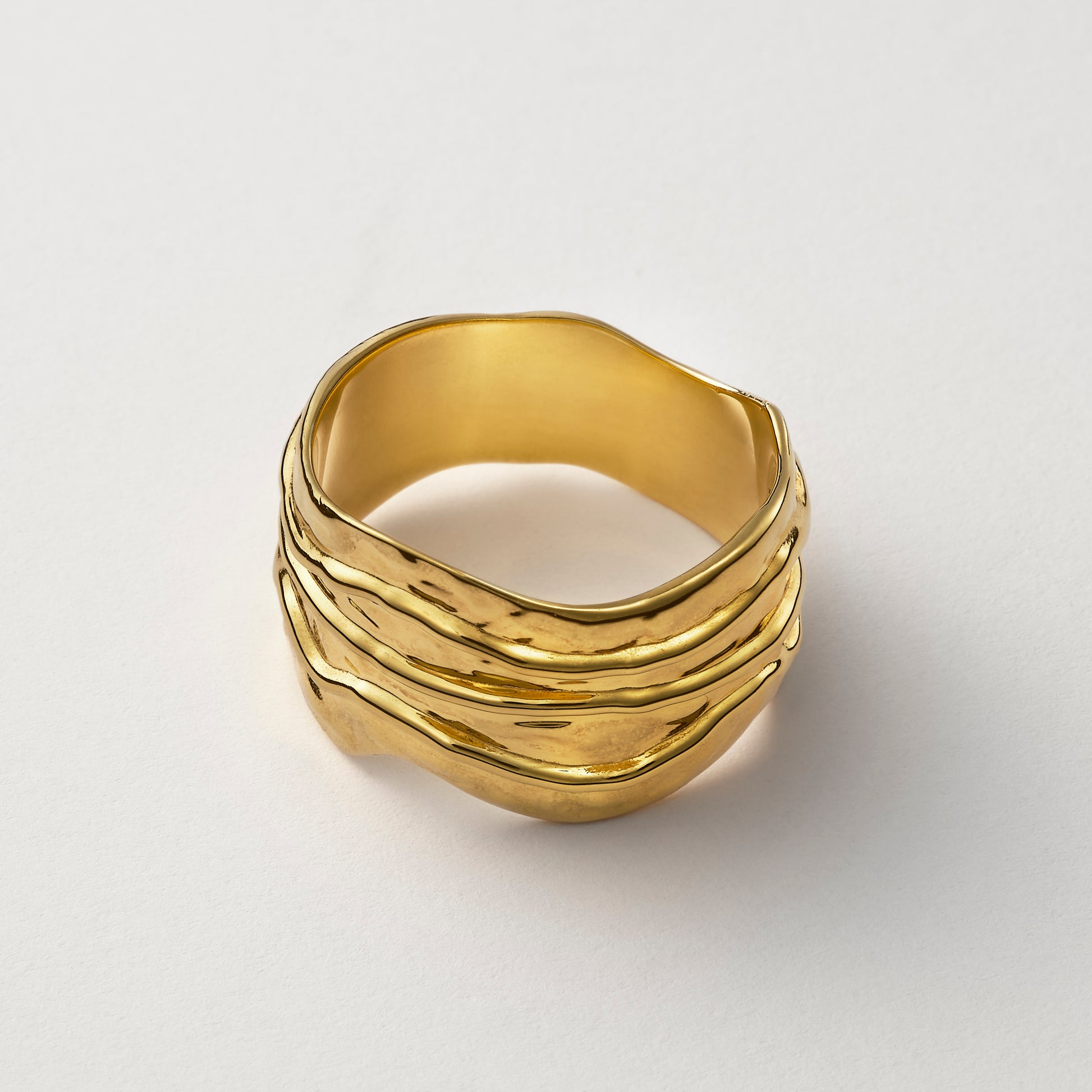 Wave ring