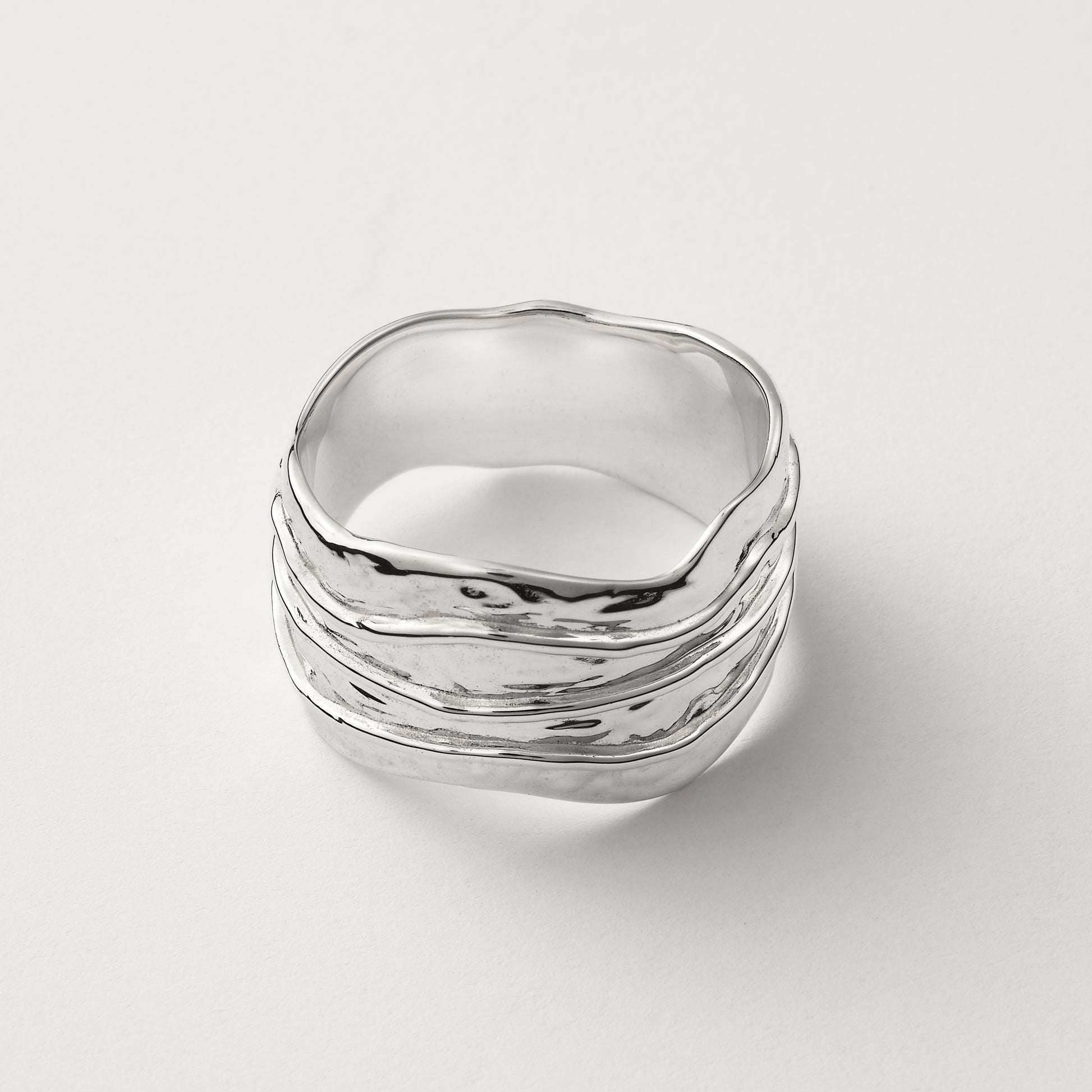 Wave ring